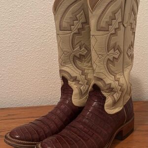 Women’s Approximate Size 6 Anderson Bean Round Toe Caiman Boots